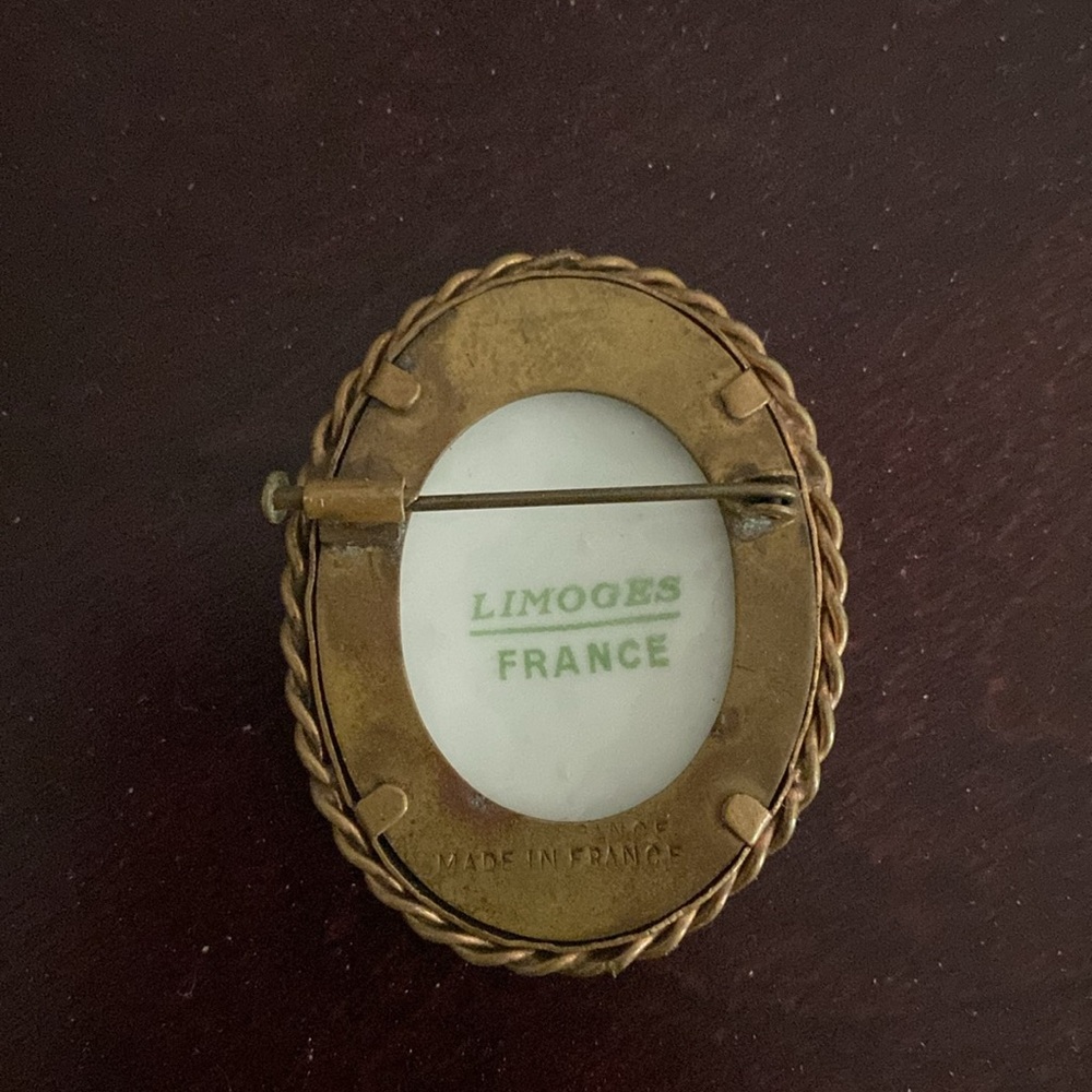Vintage Limoges Oval Brooch with Pastoral Scene - Picture 2 of 2